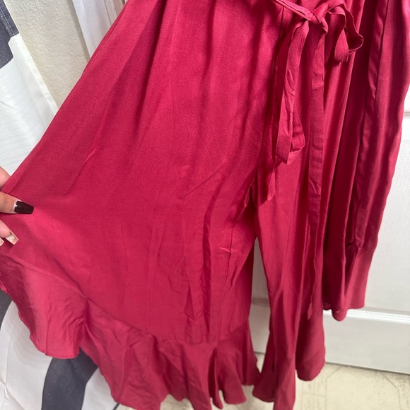 Wide Leg V Back Jumpsuit - Picture 2 of 6